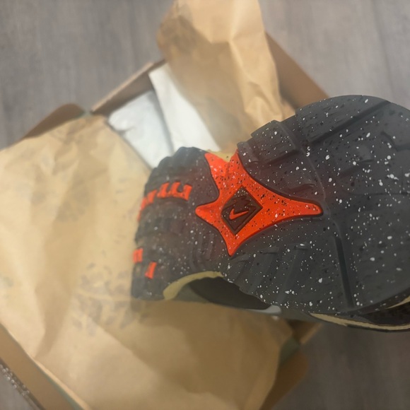 Nike air terra humara Undefeated cargo khaki DS - Picture 2 of 4